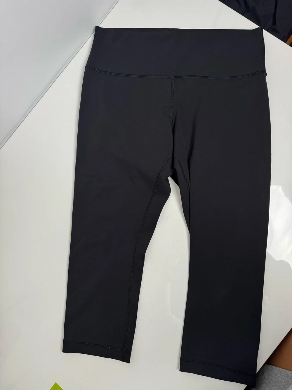 Lululemon Black Cropped Leggings Size 12 Yoga Workout Pants